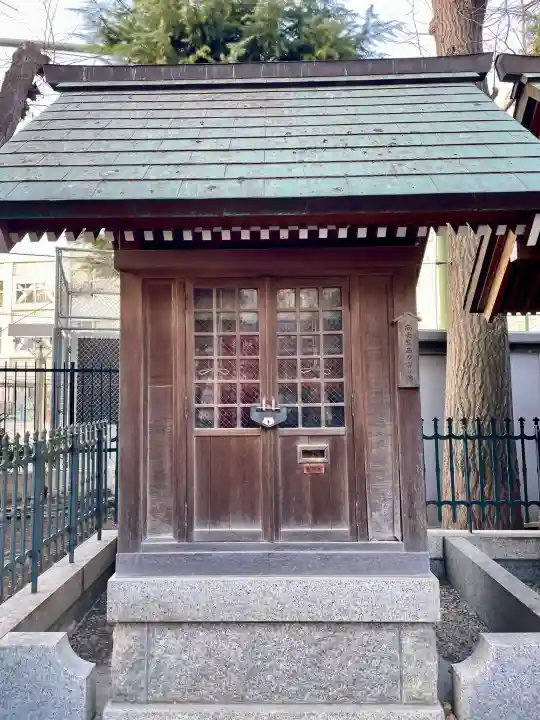 女塚神社の{uncategorized: "未分類", other: "その他", undefined: "問題あり", building: "その他建物", grave: "お墓", sacred_gate: "鳥居", guardian: "狛犬", statue: "像", buddha: "仏像", history: "歴史", nature: "自然", garden: "庭園", animal: "動物", pagoda: "塔", temizu: "手水舎", mountain_gate: "山門・神門", sanctuary: "本殿・本堂", subordinate: "末社・摂社", art: "芸術", scenery: "景色", jizo: "地蔵", ema: "絵馬", goshuin: "御朱印", omikuji: "おみくじ", items: "授与品その他", amulet: "お守り", goshuincho: "御朱印帳", eats: "食事", festival: "お祭り", votive_dance: "神楽", shichigosan: "七五三参", wedding: "結婚式", experience: "体験その他", initially: "初詣", around: "周辺", anti_infection: "感染症対策"}