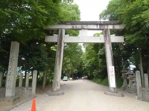 大和神社の鳥居