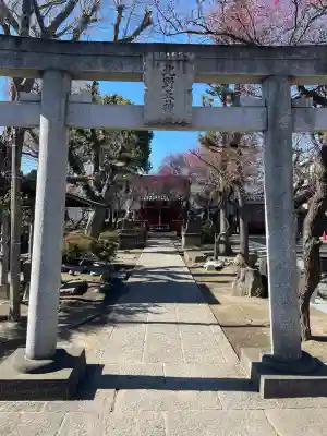 北野天神（仲六郷北野神社）の{uncategorized: "未分類", other: "その他", undefined: "問題あり", building: "その他建物", grave: "お墓", sacred_gate: "鳥居", guardian: "狛犬", statue: "像", buddha: "仏像", history: "歴史", nature: "自然", garden: "庭園", animal: "動物", pagoda: "塔", temizu: "手水舎", mountain_gate: "山門・神門", sanctuary: "本殿・本堂", subordinate: "末社・摂社", art: "芸術", scenery: "景色", jizo: "地蔵", ema: "絵馬", goshuin: "御朱印", omikuji: "おみくじ", items: "授与品その他", amulet: "お守り", goshuincho: "御朱印帳", eats: "食事", festival: "お祭り", votive_dance: "神楽", shichigosan: "七五三参", wedding: "結婚式", experience: "体験その他", initially: "初詣", around: "周辺", anti_infection: "感染症対策"}