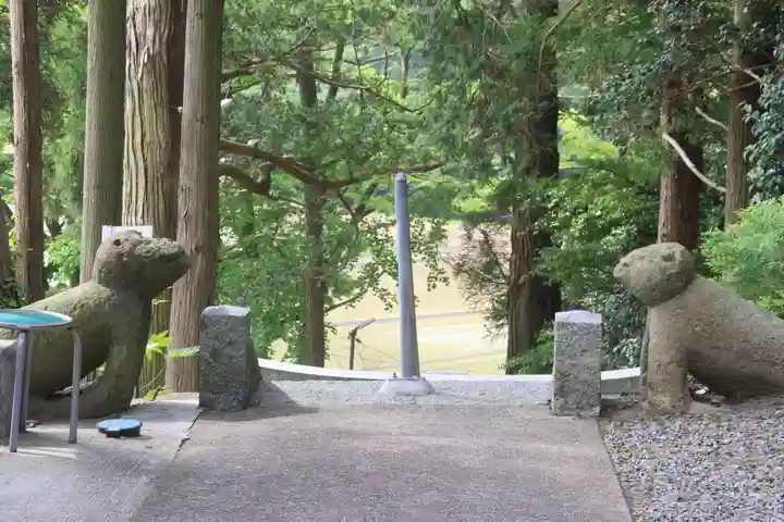 阿久津「田村神社」(郡山市阿久津町)旧社名:伊豆箱根三嶋三社の狛犬
