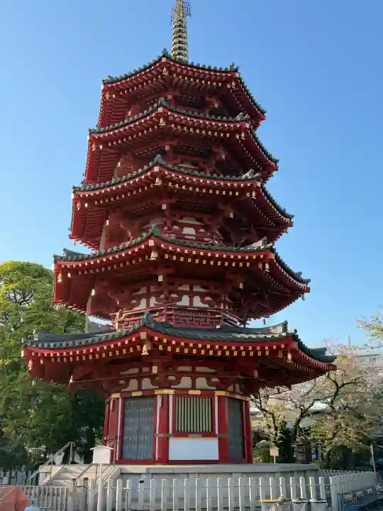 川崎大師(平間寺)の{uncategorized: "未分類", other: "その他", undefined: "問題あり", building: "その他建物", grave: "お墓", sacred_gate: "鳥居", guardian: "狛犬", statue: "像", buddha: "仏像", history: "歴史", nature: "自然", garden: "庭園", animal: "動物", pagoda: "塔", temizu: "手水舎", mountain_gate: "山門・神門", sanctuary: "本殿・本堂", subordinate: "末社・摂社", art: "芸術", scenery: "景色", jizo: "地蔵", ema: "絵馬", goshuin: "御朱印", omikuji: "おみくじ", items: "授与品その他", amulet: "お守り", goshuincho: "御朱印帳", eats: "食事", festival: "お祭り", votive_dance: "神楽", shichigosan: "七五三参", wedding: "結婚式", experience: "体験その他", initially: "初詣", around: "周辺", anti_infection: "感染症対策"}