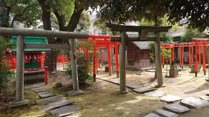 三囲神社の鳥居