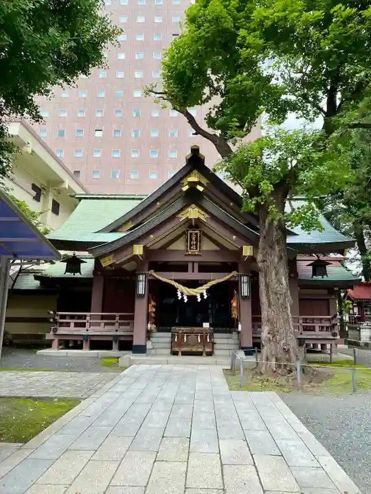 三吉神社の本殿・本堂