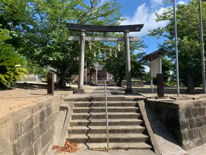 八幡神社の鳥居