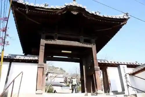 宝土寺の山門・神門
