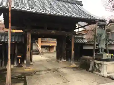 長勝寺の山門・神門