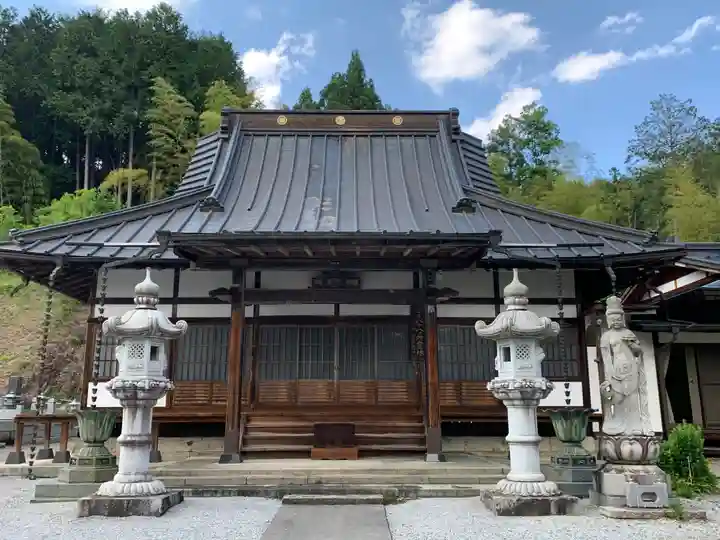 観音寺の本殿・本堂