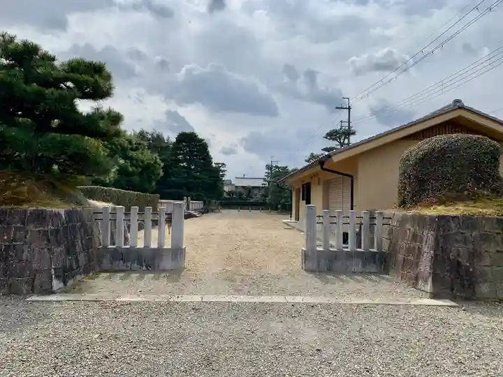 長慶天皇陵のその他建物