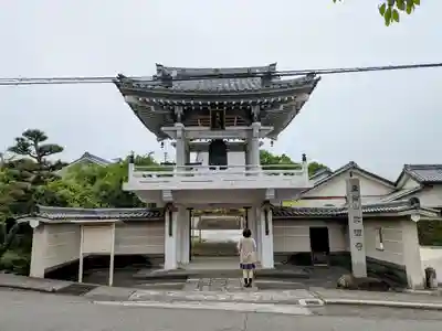 光国寺の山門・神門
