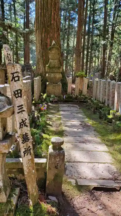 高野山金剛峯寺奥の院(和歌山県)