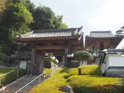 勘代寺の山門・神門
