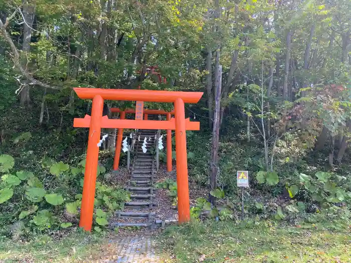 阿寒湖稲荷神社の鳥居