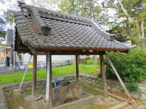 八剱社の手水舎