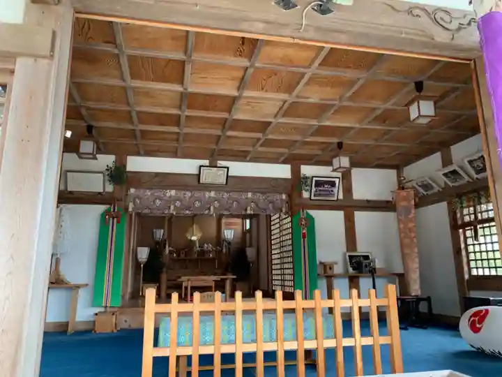 六手八幡神社の本殿・本堂