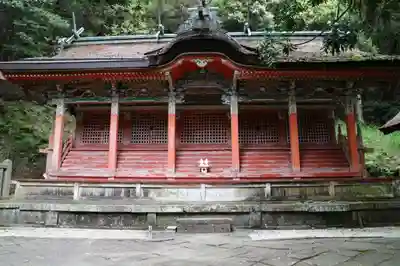 信達神社の本殿・本堂