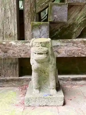劔之宮王子神社の狛犬