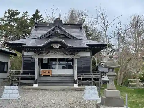 八幡神社の本殿・本堂