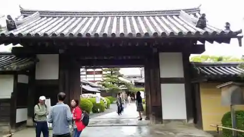 大覚寺の山門・神門