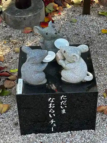 万九千社の{uncategorized: "未分類", other: "その他", undefined: "問題あり", building: "その他建物", grave: "お墓", sacred_gate: "鳥居", guardian: "狛犬", statue: "像", buddha: "仏像", history: "歴史", nature: "自然", garden: "庭園", animal: "動物", pagoda: "塔", temizu: "手水舎", mountain_gate: "山門・神門", sanctuary: "本殿・本堂", subordinate: "末社・摂社", art: "芸術", scenery: "景色", jizo: "地蔵", ema: "絵馬", goshuin: "御朱印", omikuji: "おみくじ", items: "授与品その他", amulet: "お守り", goshuincho: "御朱印帳", eats: "食事", festival: "お祭り", votive_dance: "神楽", shichigosan: "七五三参", wedding: "結婚式", experience: "体験その他", initially: "初詣", around: "周辺", anti_infection: "感染症対策"}