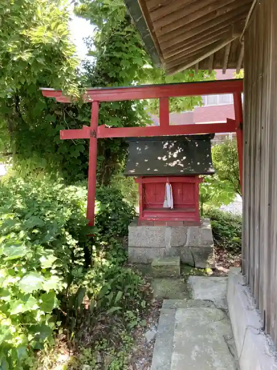 君貢神社の末社・摂社