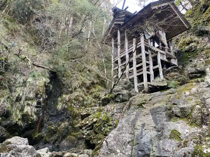 元伊勢天岩戸神社の{uncategorized: "未分類", other: "その他", undefined: "問題あり", building: "その他建物", grave: "お墓", sacred_gate: "鳥居", guardian: "狛犬", statue: "像", buddha: "仏像", history: "歴史", nature: "自然", garden: "庭園", animal: "動物", pagoda: "塔", temizu: "手水舎", mountain_gate: "山門・神門", sanctuary: "本殿・本堂", subordinate: "末社・摂社", art: "芸術", scenery: "景色", jizo: "地蔵", ema: "絵馬", goshuin: "御朱印", omikuji: "おみくじ", items: "授与品その他", amulet: "お守り", goshuincho: "御朱印帳", eats: "食事", festival: "お祭り", votive_dance: "神楽", shichigosan: "七五三参", wedding: "結婚式", experience: "体験その他", initially: "初詣", around: "周辺", anti_infection: "感染症対策"}