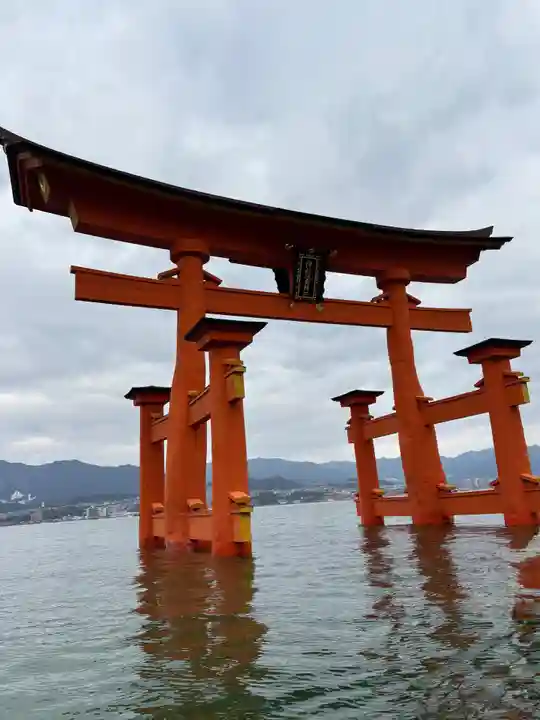 厳島神社(広島県)