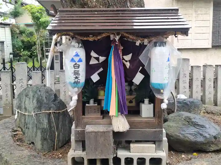八坂神社の{uncategorized: "未分類", other: "その他", undefined: "問題あり", building: "その他建物", grave: "お墓", sacred_gate: "鳥居", guardian: "狛犬", statue: "像", buddha: "仏像", history: "歴史", nature: "自然", garden: "庭園", animal: "動物", pagoda: "塔", temizu: "手水舎", mountain_gate: "山門・神門", sanctuary: "本殿・本堂", subordinate: "末社・摂社", art: "芸術", scenery: "景色", jizo: "地蔵", ema: "絵馬", goshuin: "御朱印", omikuji: "おみくじ", items: "授与品その他", amulet: "お守り", goshuincho: "御朱印帳", eats: "食事", festival: "お祭り", votive_dance: "神楽", shichigosan: "七五三参", wedding: "結婚式", experience: "体験その他", initially: "初詣", around: "周辺", anti_infection: "感染症対策"}
