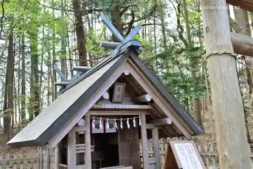 宝登山神社の末社