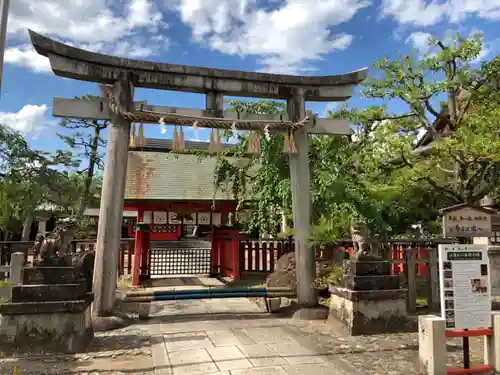 車折神社の鳥居