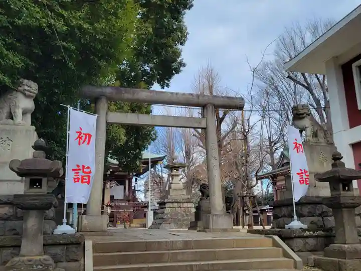諏訪神社の鳥居