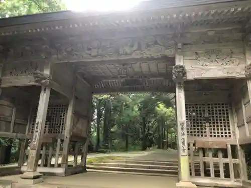 倭文神社の山門