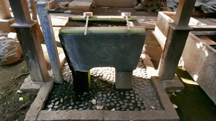 御嶽神社の{uncategorized: "未分類", other: "その他", undefined: "問題あり", building: "その他建物", grave: "お墓", sacred_gate: "鳥居", guardian: "狛犬", statue: "像", buddha: "仏像", history: "歴史", nature: "自然", garden: "庭園", animal: "動物", pagoda: "塔", temizu: "手水舎", mountain_gate: "山門・神門", sanctuary: "本殿・本堂", subordinate: "末社・摂社", art: "芸術", scenery: "景色", jizo: "地蔵", ema: "絵馬", goshuin: "御朱印", omikuji: "おみくじ", items: "授与品その他", amulet: "お守り", goshuincho: "御朱印帳", eats: "食事", festival: "お祭り", votive_dance: "神楽", shichigosan: "七五三参", wedding: "結婚式", experience: "体験その他", initially: "初詣", around: "周辺", anti_infection: "感染症対策"}