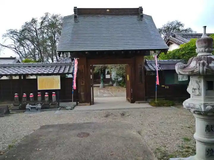 正圓寺の山門・神門