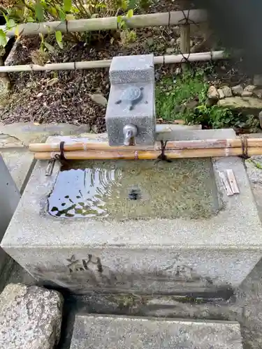 八幡宮（吉利倶八幡宮・勧修寺八幡宮）の手水舎