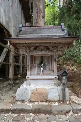 白山中居神社の末社