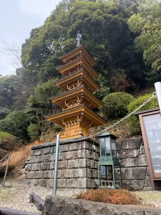 金前寺の{uncategorized: "未分類", other: "その他", undefined: "問題あり", building: "その他建物", grave: "お墓", sacred_gate: "鳥居", guardian: "狛犬", statue: "像", buddha: "仏像", history: "歴史", nature: "自然", garden: "庭園", animal: "動物", pagoda: "塔", temizu: "手水舎", mountain_gate: "山門・神門", sanctuary: "本殿・本堂", subordinate: "末社・摂社", art: "芸術", scenery: "景色", jizo: "地蔵", ema: "絵馬", goshuin: "御朱印", omikuji: "おみくじ", items: "授与品その他", amulet: "お守り", goshuincho: "御朱印帳", eats: "食事", festival: "お祭り", votive_dance: "神楽", shichigosan: "七五三参", wedding: "結婚式", experience: "体験その他", initially: "初詣", around: "周辺", anti_infection: "感染症対策"}