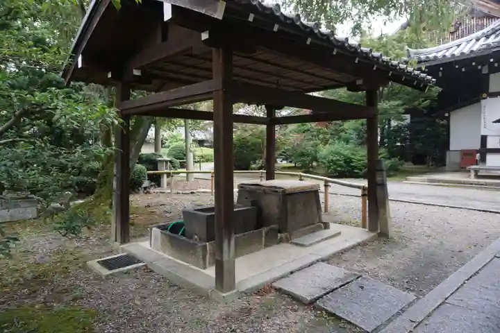 養源院の手水舎