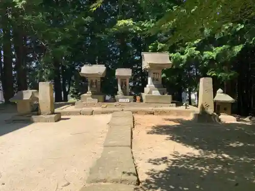 滑川神社 - 仕事と子どもの守り神の末社