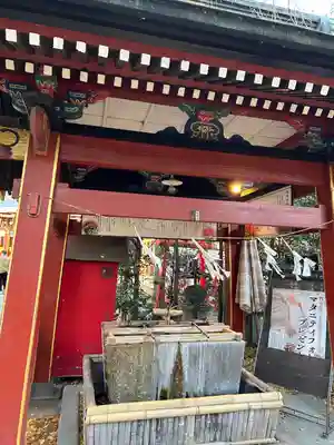 冠稲荷神社の手水舎