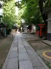 銀杏岡八幡神社の庭園