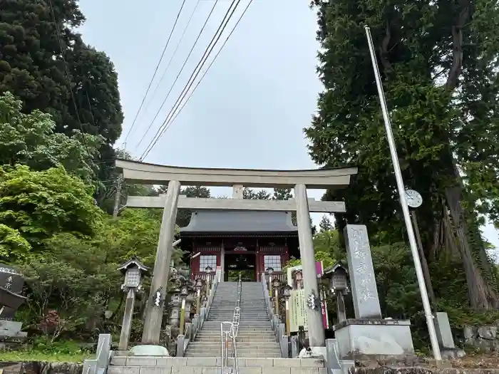 武蔵御嶽神社の鳥居