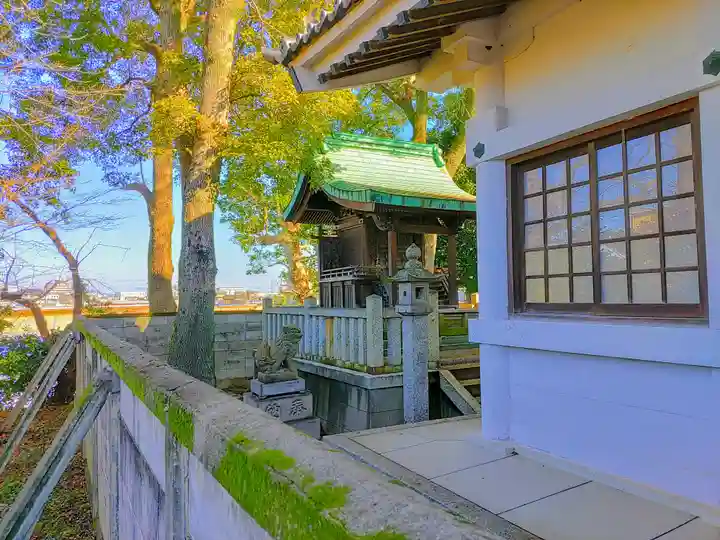 六昇社(萩原町朝宮)の本殿・本堂