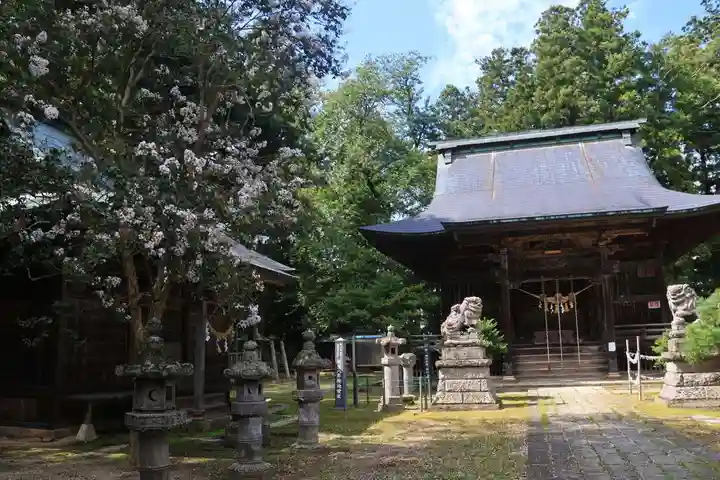 田村神社の本殿・本堂