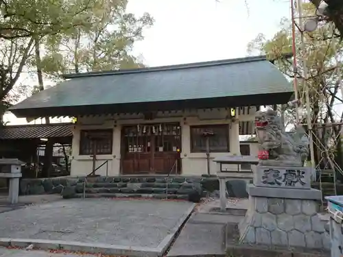 六所社（下飯田）の本殿・本堂
