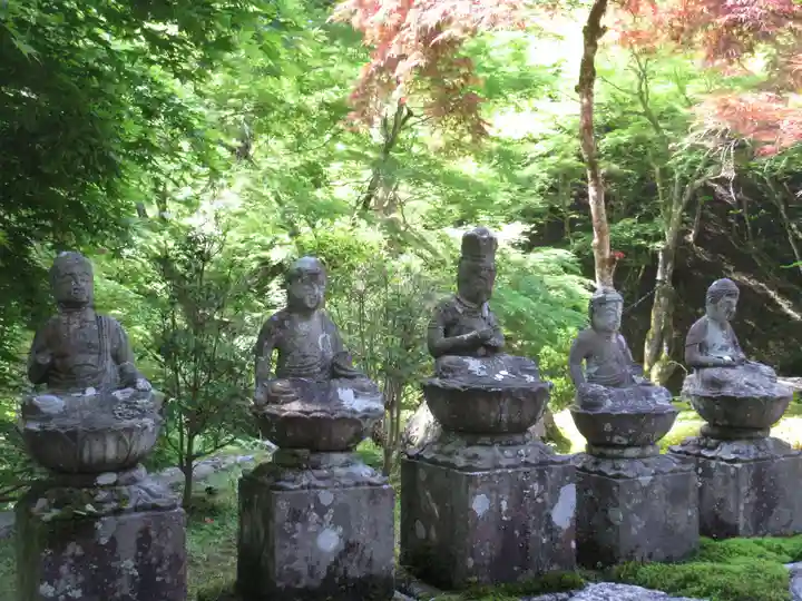 古知谷阿弥陀寺の仏像