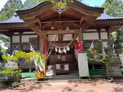 佐麻久嶺神社の本殿