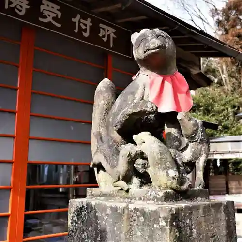 三光稲荷神社の狛犬