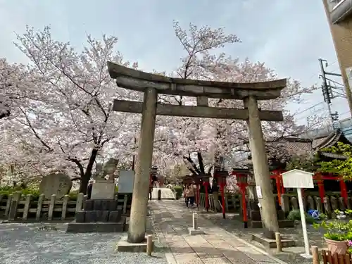 六孫王神社の鳥居