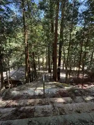 蘭宇氣白神社の{uncategorized: "未分類", other: "その他", undefined: "問題あり", building: "その他建物", grave: "お墓", sacred_gate: "鳥居", guardian: "狛犬", statue: "像", buddha: "仏像", history: "歴史", nature: "自然", garden: "庭園", animal: "動物", pagoda: "塔", temizu: "手水舎", mountain_gate: "山門・神門", sanctuary: "本殿・本堂", subordinate: "末社・摂社", art: "芸術", scenery: "景色", jizo: "地蔵", ema: "絵馬", goshuin: "御朱印", omikuji: "おみくじ", items: "授与品その他", amulet: "お守り", goshuincho: "御朱印帳", eats: "食事", festival: "お祭り", votive_dance: "神楽", shichigosan: "七五三参", wedding: "結婚式", experience: "体験その他", initially: "初詣", around: "周辺", anti_infection: "感染症対策"}