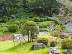 金蛇水神社の庭園